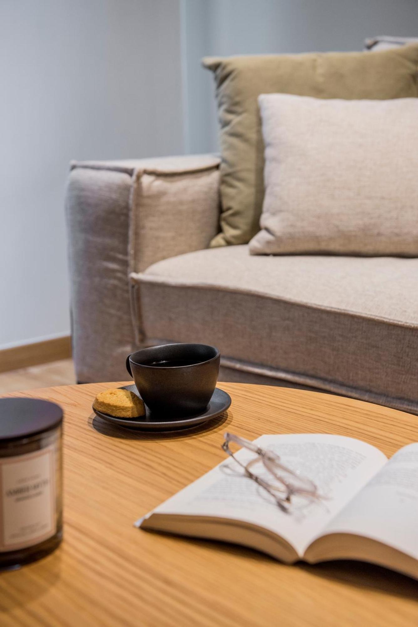Anaya Suites แอร์มูโปลี ภายนอก รูปภาพ