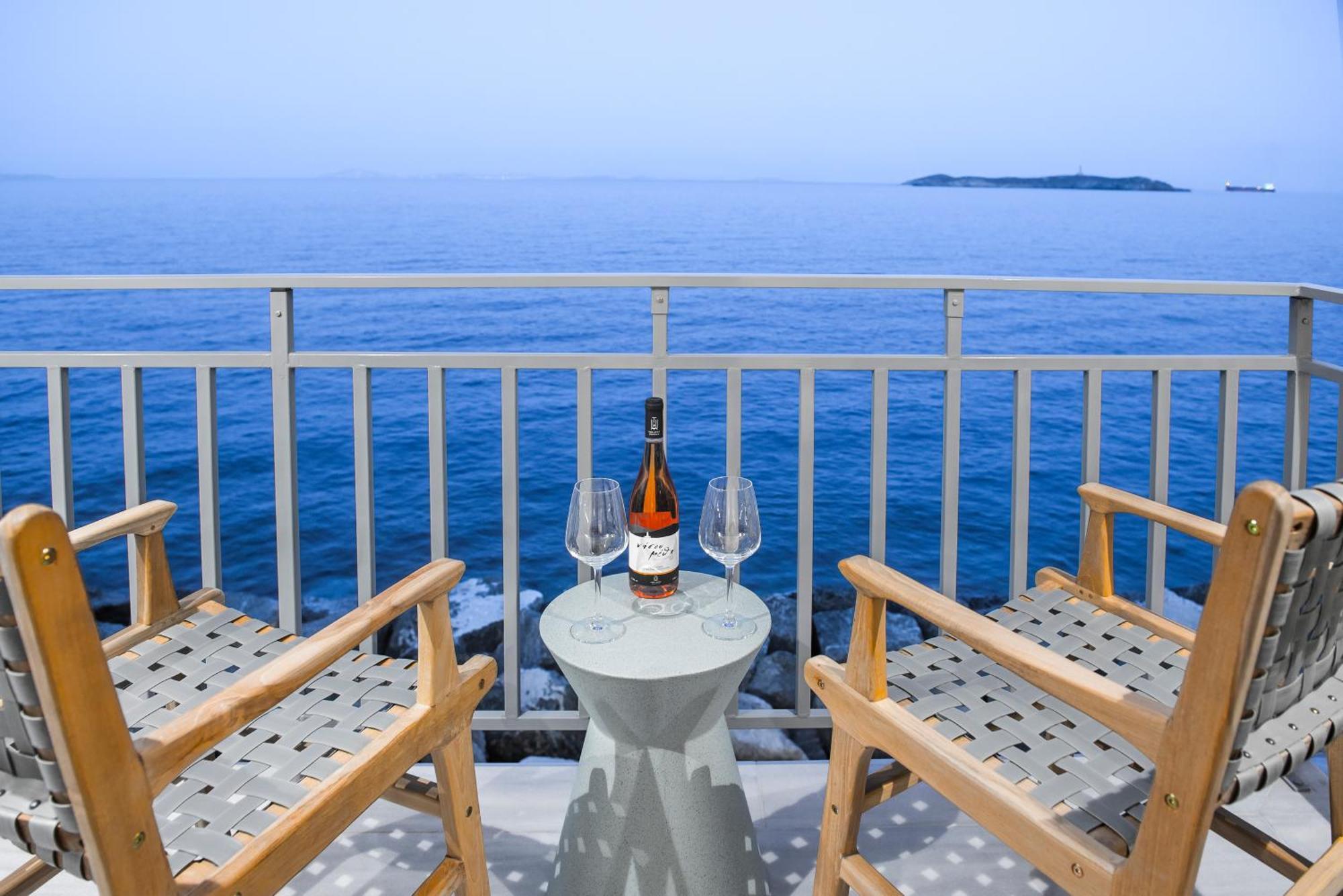 Anaya Suites แอร์มูโปลี ภายนอก รูปภาพ